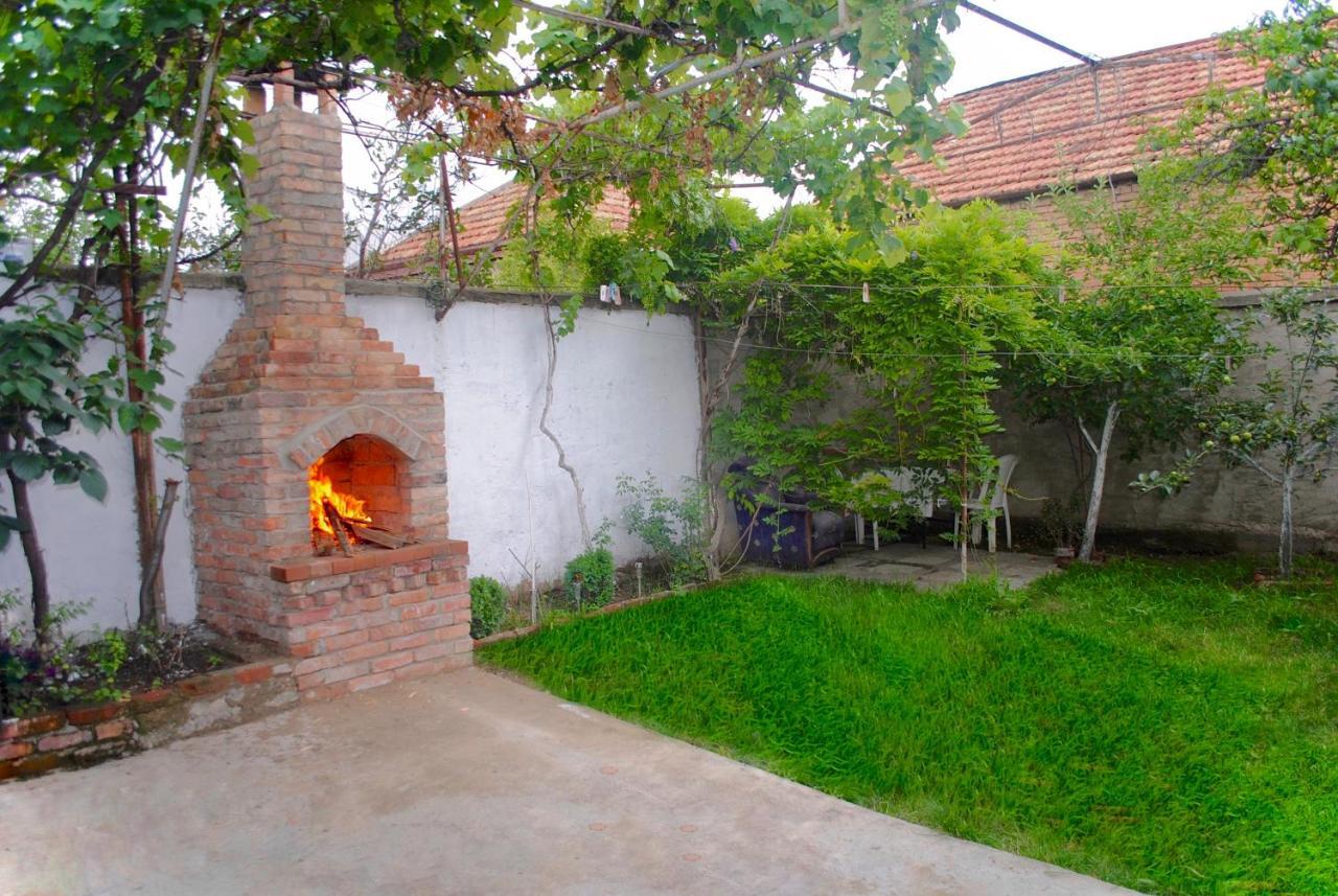 Big Three Apartments In Avlabari, Old Tbilisi Zewnętrze zdjęcie
