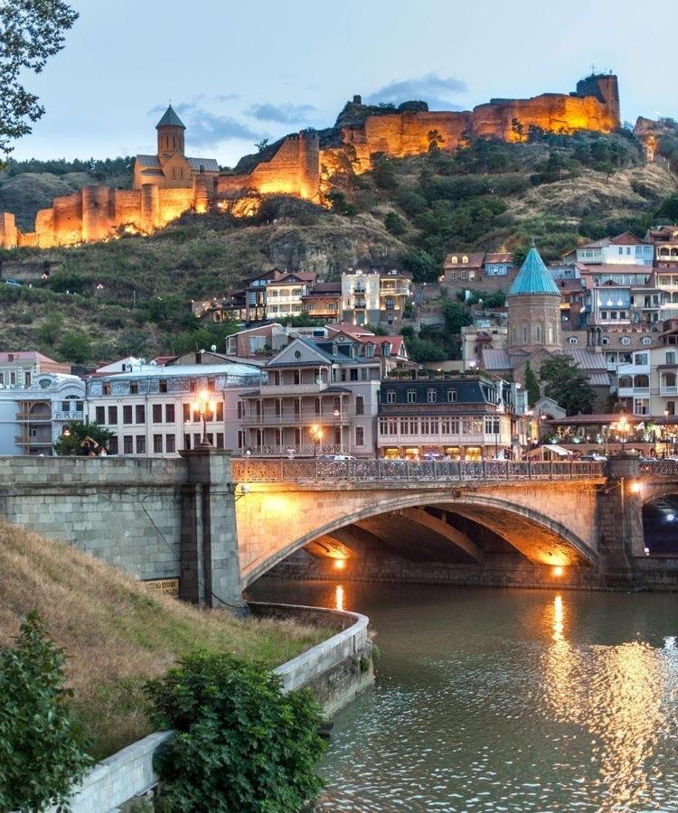 Big Three Apartments In Avlabari, Old Tbilisi Zewnętrze zdjęcie